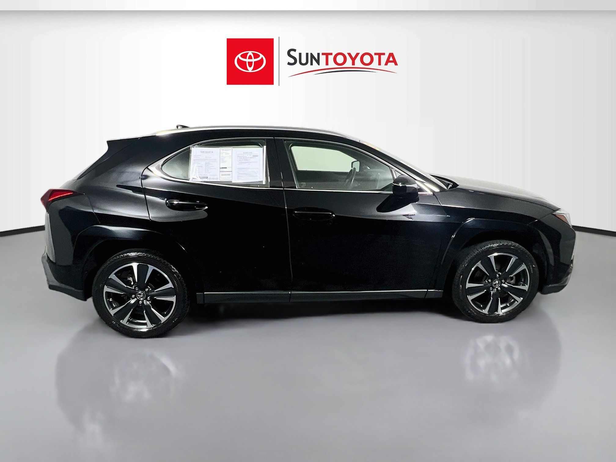 Used 2023 Lexus UX 250h FWD w/ Accessory Package (Z1) image 2