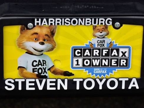 Used 2018 Toyota Tacoma SR image 8