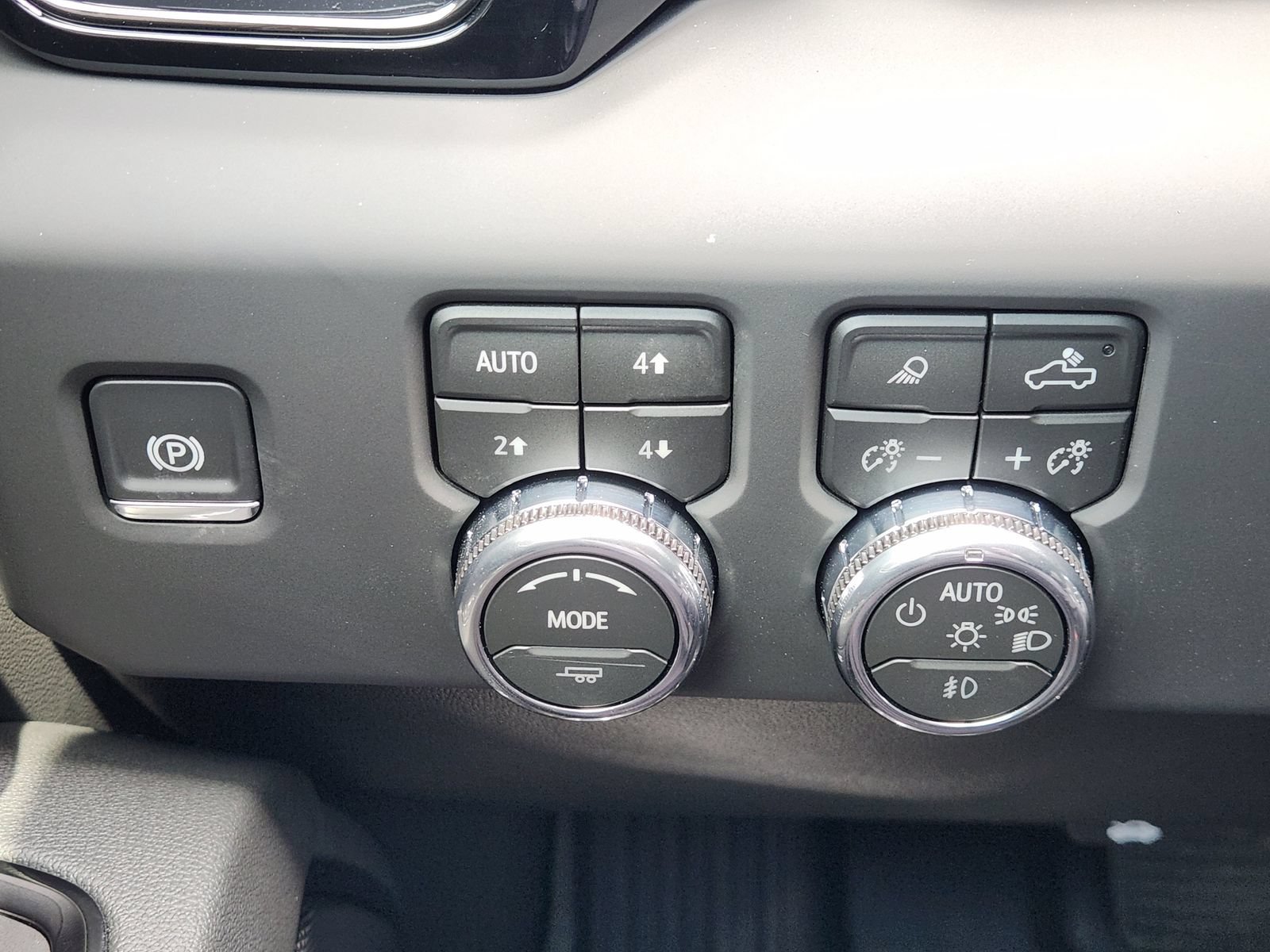 New 2026 GMC Sierra 1500 AT4 w/ AT4 Premium Package AWD/4WD image 26