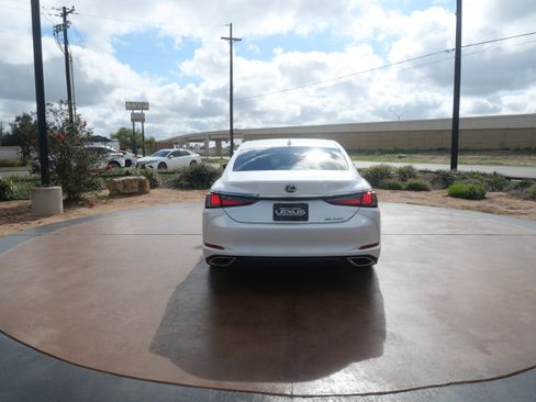 Used 2022 Lexus ES 350 ES 350 image 3
