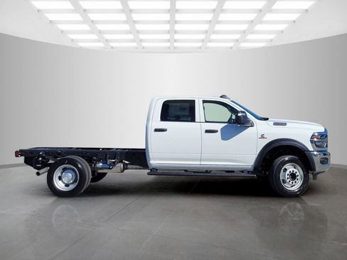 New 2026 RAM 5500 Tradesman w/ Chrome Appearance Group image 3
