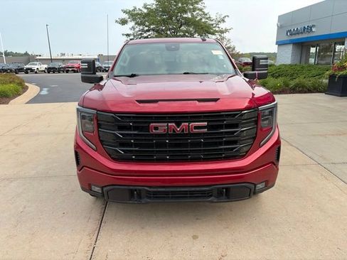 Used 2023 GMC Sierra 1500 Elevation w/ Preferred Package AWD/4WD image 2