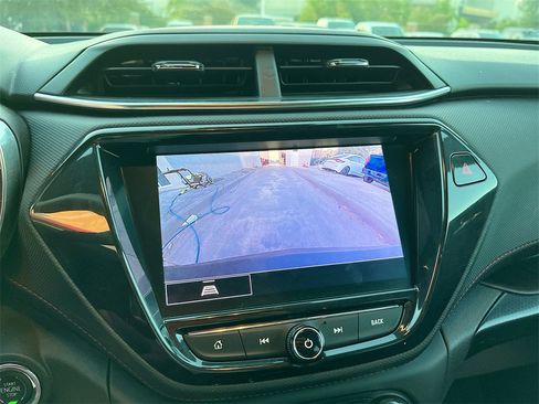 Used 2023 Chevrolet TrailBlazer RS w/ Sun and Liftgate Package image 13