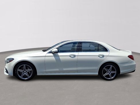 Used 2017 Mercedes-Benz E 300 4MATIC image 7
