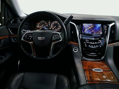 Used 2015 Cadillac Escalade ESV Luxury AWD/4WD image 26