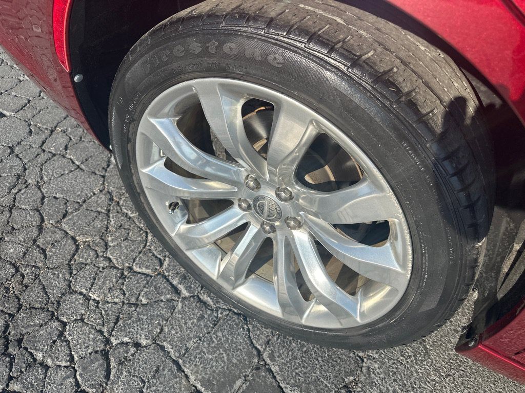 Used 2018 Chrysler 300 Touring L RWD image 7