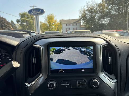 Used 2022 Chevrolet Silverado 1500 LT Trail Boss w/ Safety Package image 31