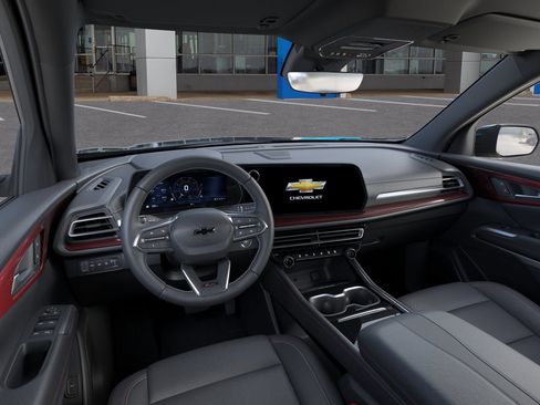 New 2026 Chevrolet Traverse Z71 w/ Driver Confidence Package image 15