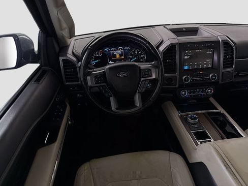 Used 2018 Ford Expedition Platinum RWD image 26