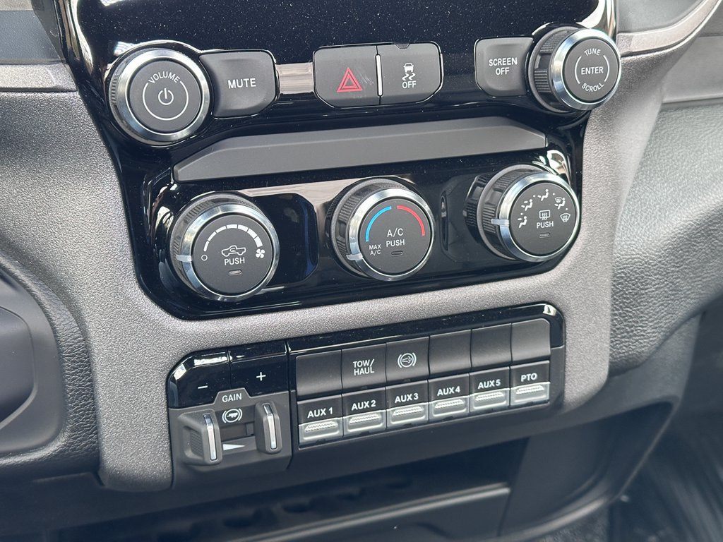 New 2026 RAM 5500 Tradesman w/ Chrome Appearance Group AWD/4WD image 27