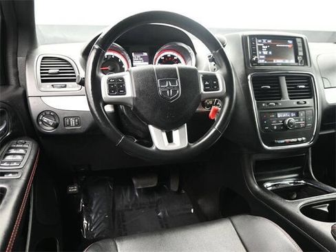 Used 2019 Dodge Grand Caravan GT image 21
