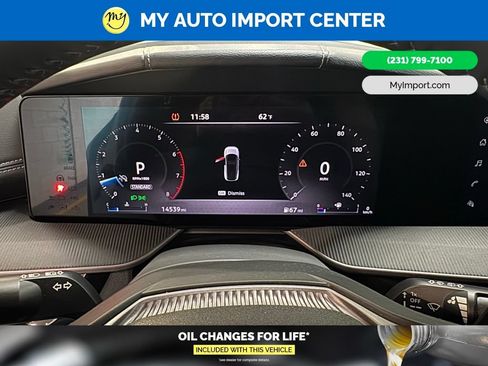 Used 2025 Nissan Murano SV AWD/4WD image 17
