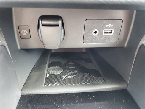 New 2025 Nissan Versa SV image 18