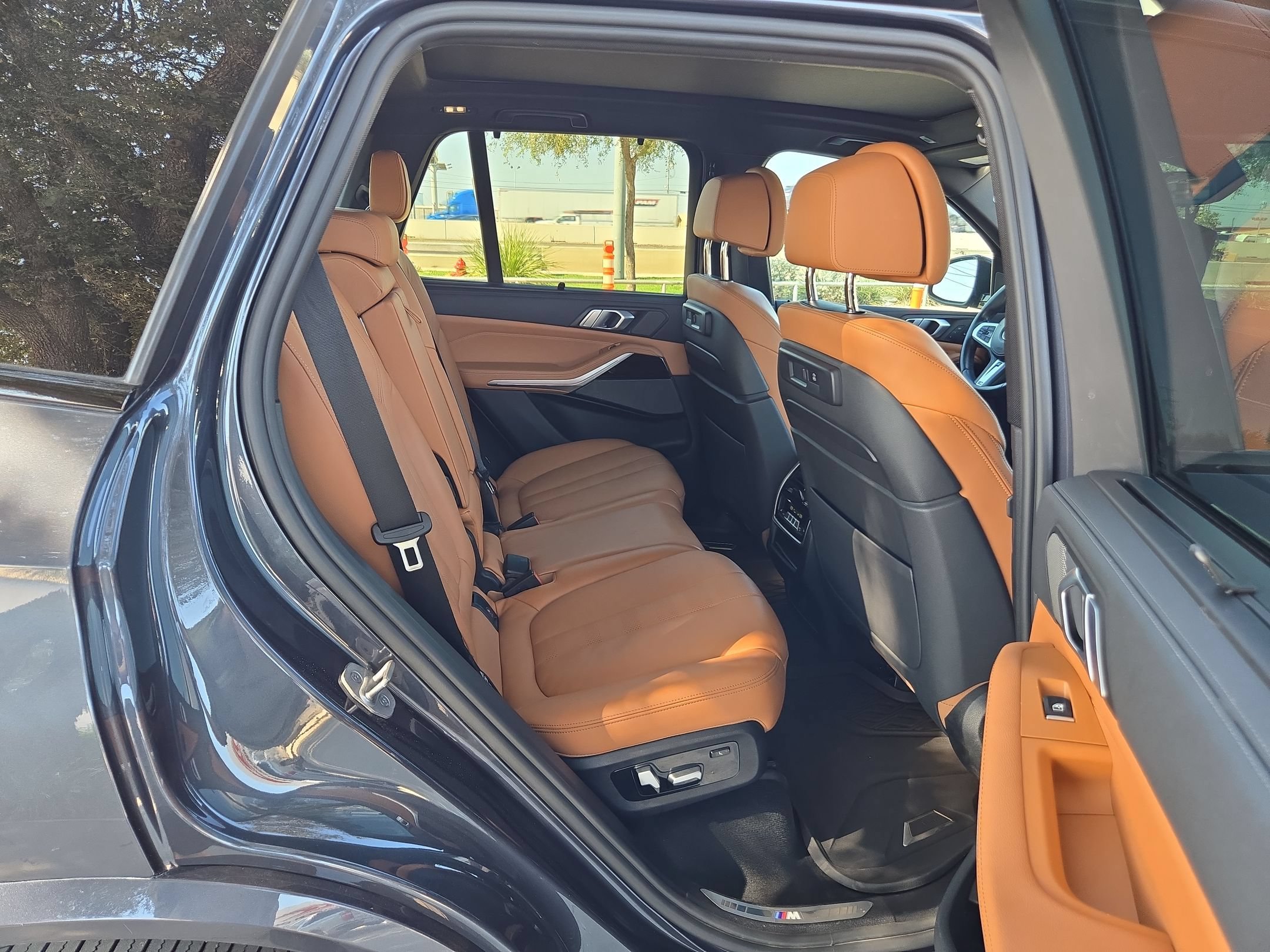 Used 2021 BMW X5 xDrive40i AWD/4WD image 24