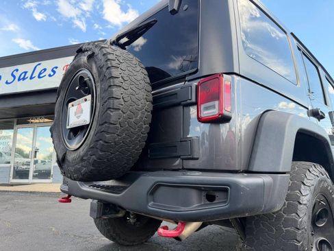 Used 2016 Jeep Wrangler Unlimited Rubicon image 76