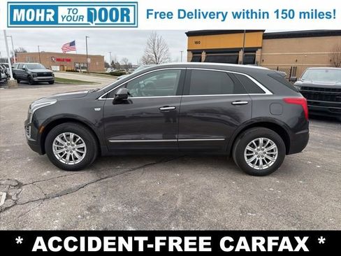 Used 2018 Cadillac XT5 Base image 2