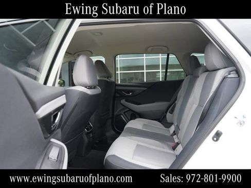 Used 2025 Subaru Outback Premium AWD/4WD image 19