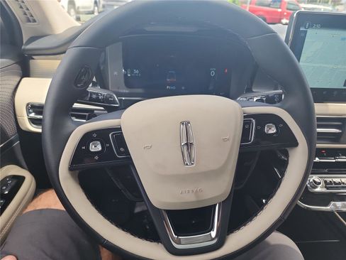 New 2026 Lincoln Corsair Premiere image 36