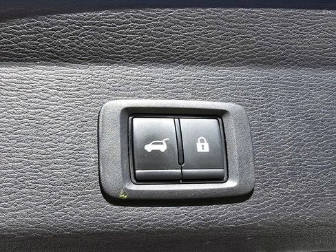 Used 2023 Mitsubishi Outlander SE image 29