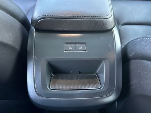 Used 2024 Volvo XC60 B5 Core image 18