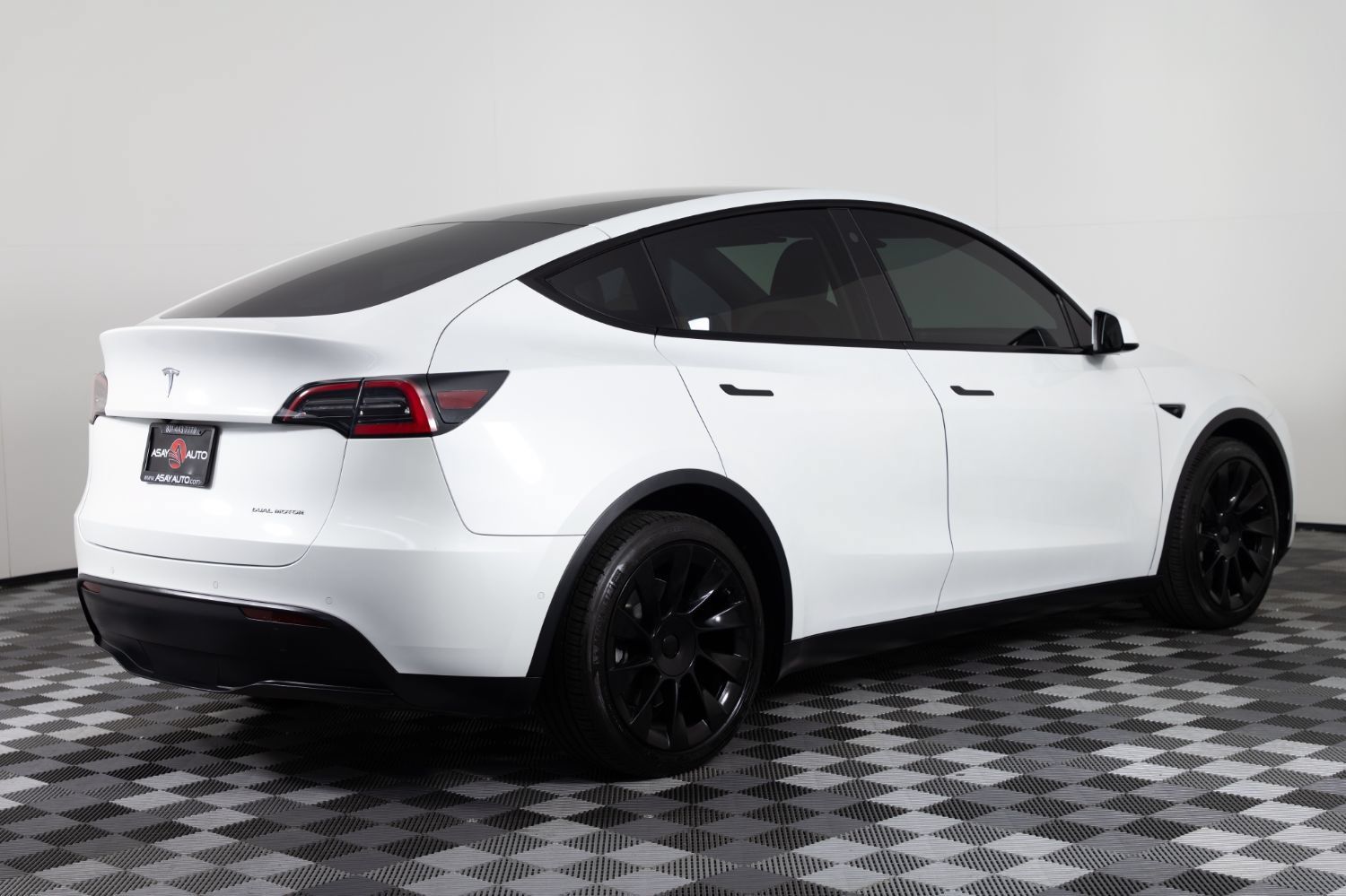 Used 2021 Tesla Model Y Long Range AWD/4WD image 8