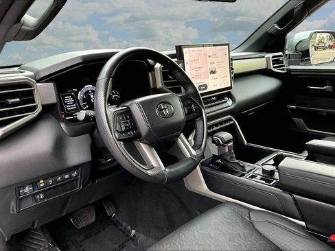 Used 2025 Toyota Tundra Limited AWD/4WD image 20