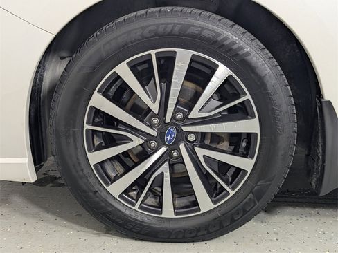 Used 2018 Subaru Legacy 2.5i Premium w/ Moonroof Package image 9