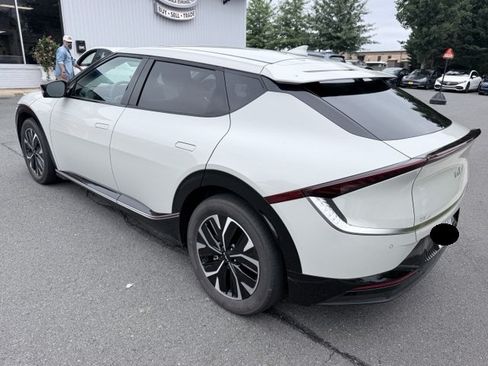 Used 2022 Kia EV6 Wind AWD/4WD image 6
