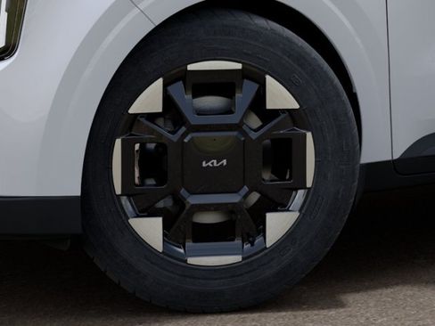 New 2027 Kia Carnival EX FWD image 9