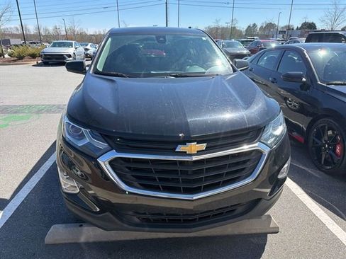 Used 2020 Chevrolet Equinox LT image 2