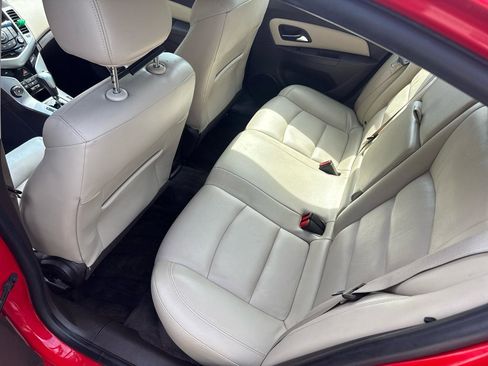 Used 2015 Chevrolet Cruze LT FWD image 11