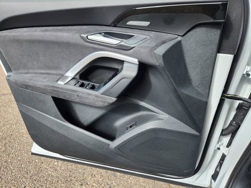 New 2025 Audi SQ5 Prestige image 20