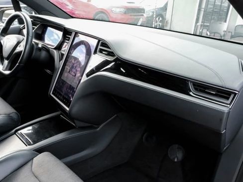 Used 2018 Tesla Model X 100D image 25