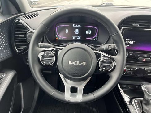 Used 2023 Kia Soul EX image 12