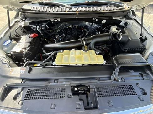 Used 2021 Ford Expedition Limited AWD/4WD image 28