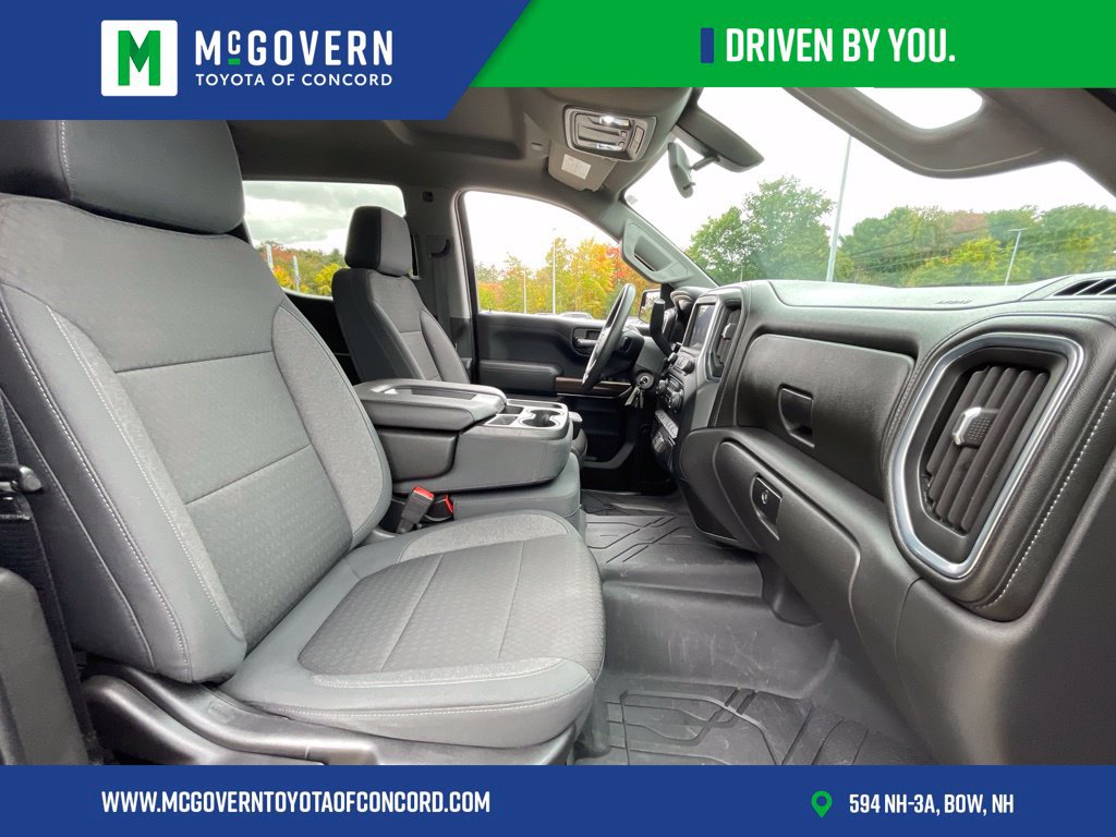 Used 2020 Chevrolet Silverado 1500 LT w/ LT Value Package AWD/4WD image 27