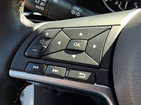 Used 2023 Nissan Sentra SR w/ SR Premium Package image 22