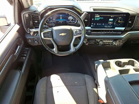 Used 2024 Chevrolet Silverado 3500 LT w/ Convenience Package image 11