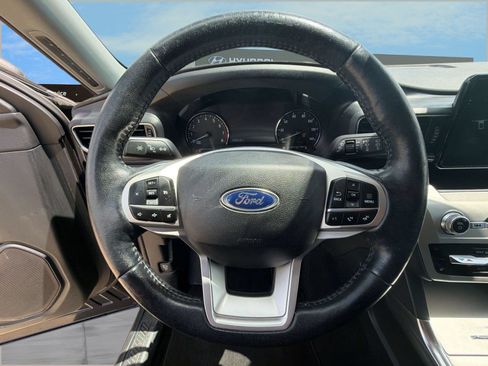 Used 2021 Ford Explorer XLT w/ Equipment Group 202A RWD image 11