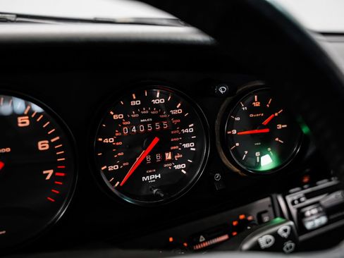 Used 1995 Porsche 911 Carrera RWD image 13