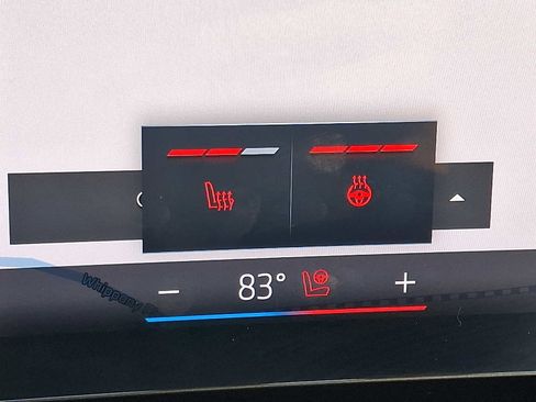 Used 2025 BMW i5 xDrive40 w/ Premium Package image 25