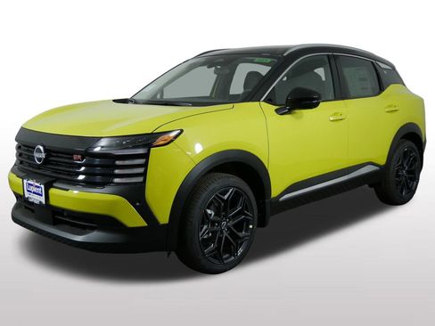 New 2026 Nissan Kicks SR AWD/4WD image 5