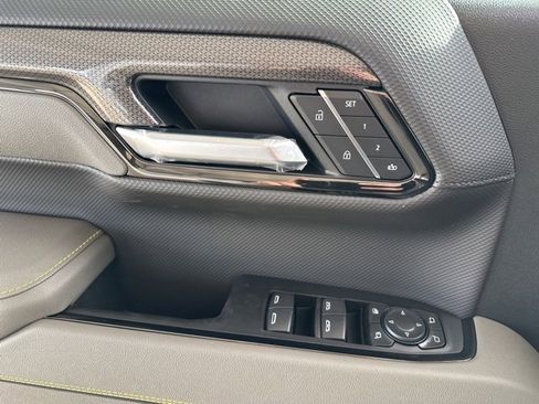 New 2026 Chevrolet Silverado 1500 ZR2 image 25