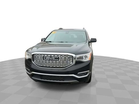 Used 2019 GMC Acadia Denali w/ Technology Package image 3