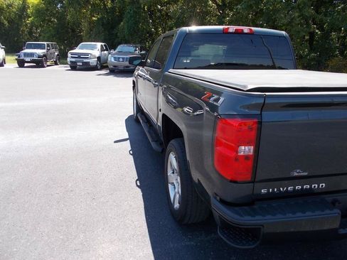 Used 2018 Chevrolet Silverado 1500 LT w/ All Star Edition AWD/4WD image 4