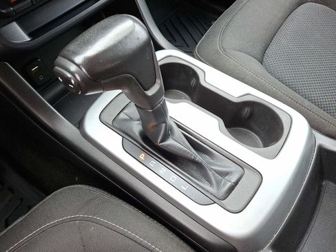 Used 2018 Chevrolet Colorado LT image 16