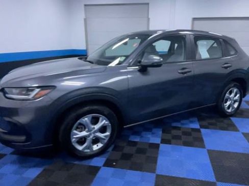 Certified 2024 Honda HR-V LX image 5