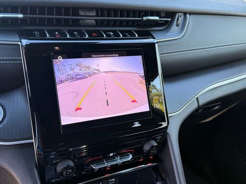 New 2026 Jeep Grand Cherokee Laredo image 13