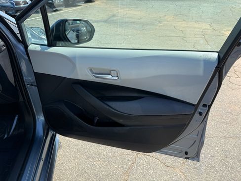 Used 2021 Toyota Corolla L image 33
