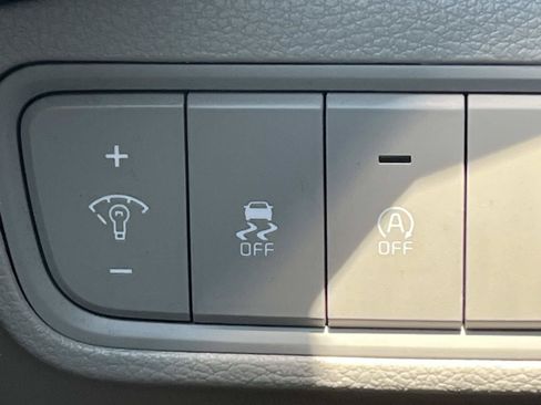 Used 2023 Kia Soul LX FWD image 27